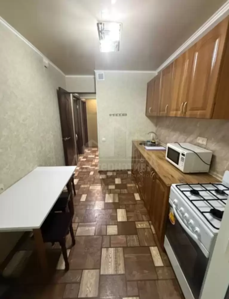 1000235615