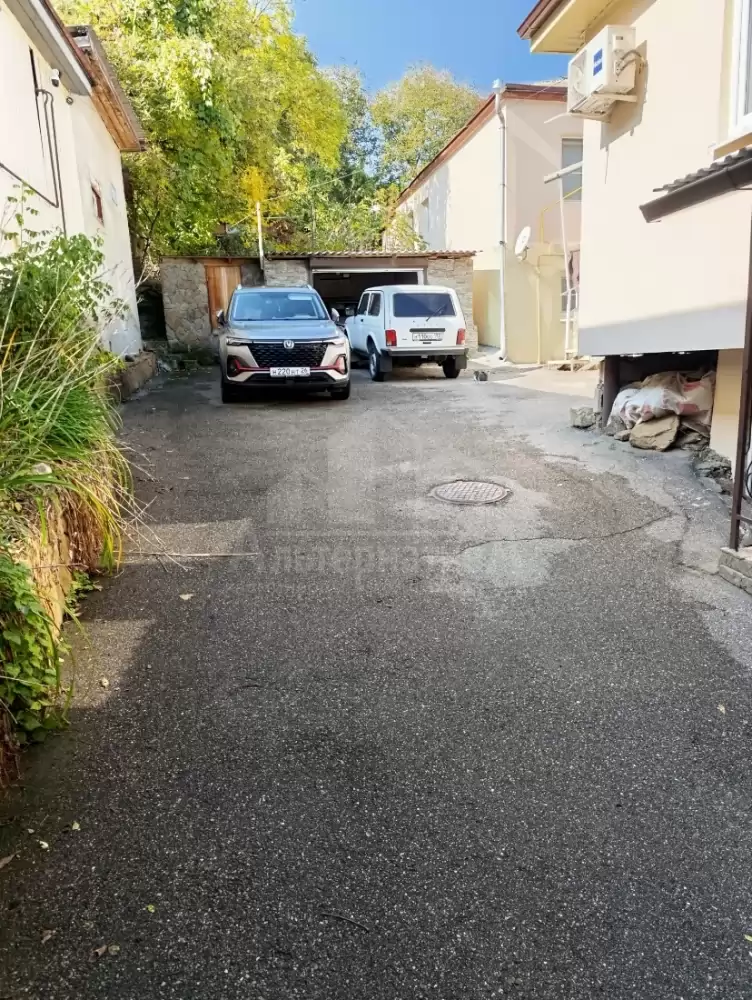 1 (22)