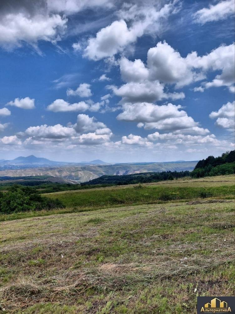 Ставропольский край, Кисловодск, пос.Подкумок, Донская ул.; Участок на участке 100 сот.