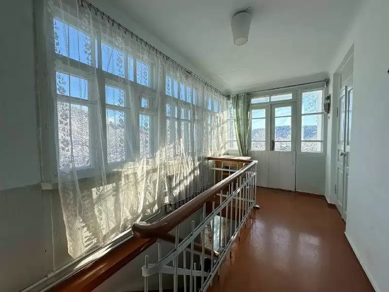 010